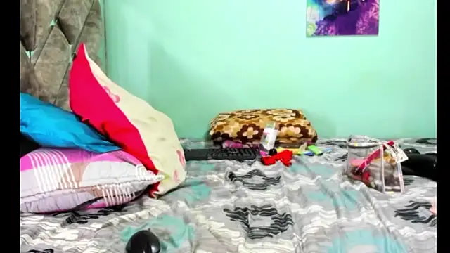 Evilmichellts1 online show from 09-30-25, 03:33