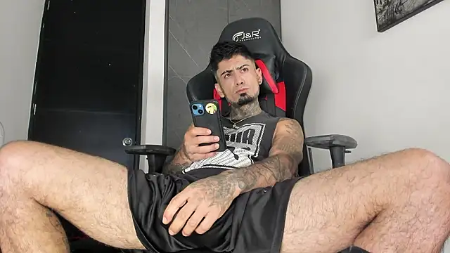 Snapshot of sergiio_mesa27 chatting on 03-04-26, 02:01 sergiio mesa27 online show from 03-04-26, 02:01