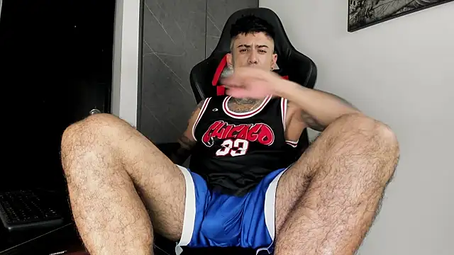 Snapshot of sergiio_mesa27 chatting on 04-28-26, 05:12 sergiio mesa27 online show from 04-28-26, 05:12
