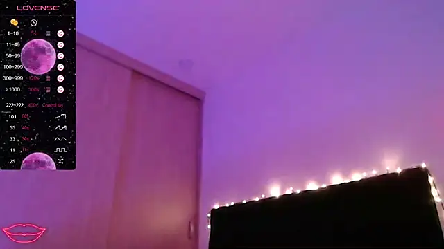 Snapshot of ELEKTRAMOON chatting on 03-19-25, 02:48 ELEKTRAMOON online show from 03-19-25, 02:48