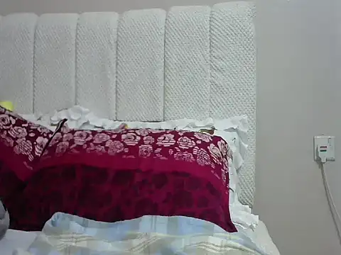 Shanty Shaniz online show from 05-13-26, 04:43