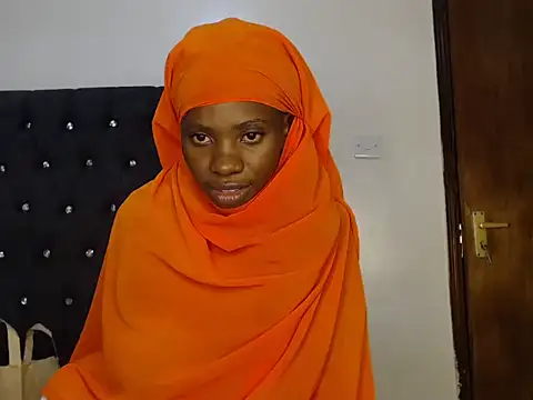 Snapshot of Sexyprecious01 chatting on 10-23-25, 07:45 Sexyprecious01 online show from 10-23-25, 07:45