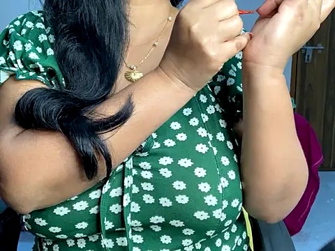 Aishwarya 101  online show from 11-24-25, 04:29