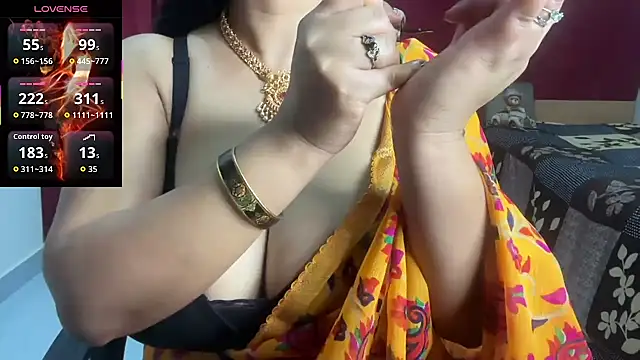 Snapshot of Aishwarya_101_ chatting on 03-23-26, 08:35 Aishwarya 101 online show from 03-23-26, 08:35