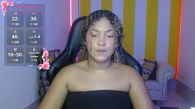 Snapshot of Cristal_War chatting on 01-12-25, 06:59 Cristal War online show from 01-12-25, 06:59