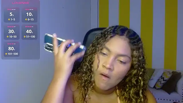 Snapshot of Cristal_War chatting on 02-02-25, 11:32 Cristal War online show from 02-02-25, 11:32