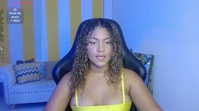 Snapshot of Cristal_War chatting on 02-12-25, 11:30 Cristal War online show from 02-12-25, 11:30