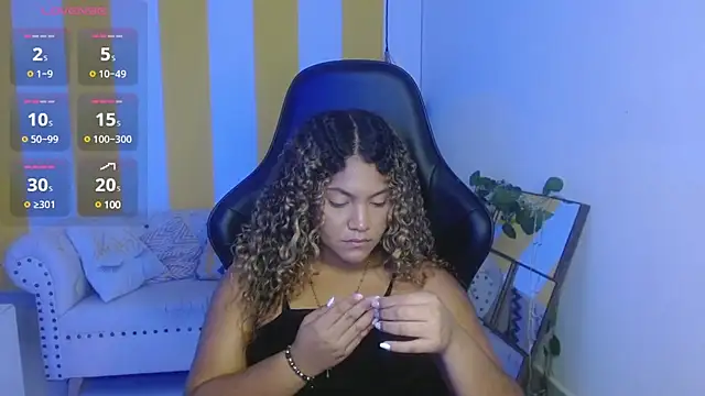 Snapshot of Cristal_War chatting on 02-26-25, 02:37 Cristal War online show from 02-26-25, 02:37