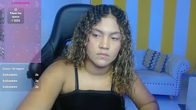 Snapshot of Cristal_War chatting on 03-05-25, 11:38 Cristal War online show from 03-05-25, 11:38