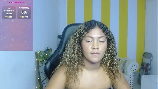 Snapshot of Cristal_War chatting on 03-15-25, 05:08 Cristal War online show from 03-15-25, 05:08