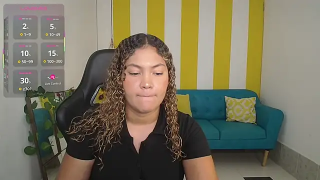 Snapshot of Cristal_War chatting on 09-17-25, 11:17 Cristal War online show from 09-17-25, 11:17