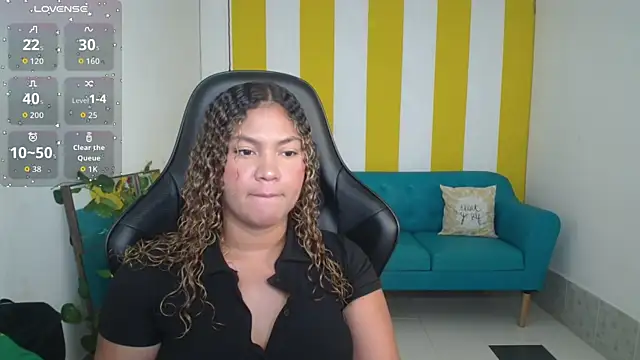 Snapshot of Cristal_War chatting on 10-01-25, 11:22 Cristal War online show from 10-01-25, 11:22