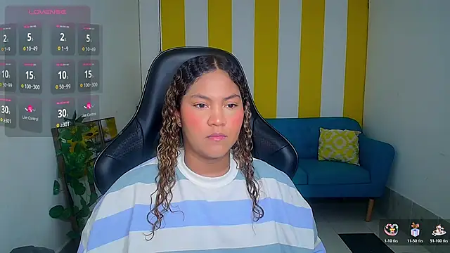 Snapshot of Cristal_War chatting on 10-28-25, 11:07 Cristal War online show from 10-28-25, 11:07