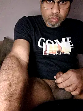 Snapshot of desi_black_cock chatting on 12-13-24, 04:11 desi black cock online show from 12-13-24, 04:11