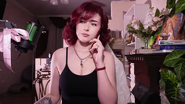 Snapshot of Chriss_Fox chatting on 10-22-25, 03:23 Chriss Fox online show from 10-22-25, 03:23