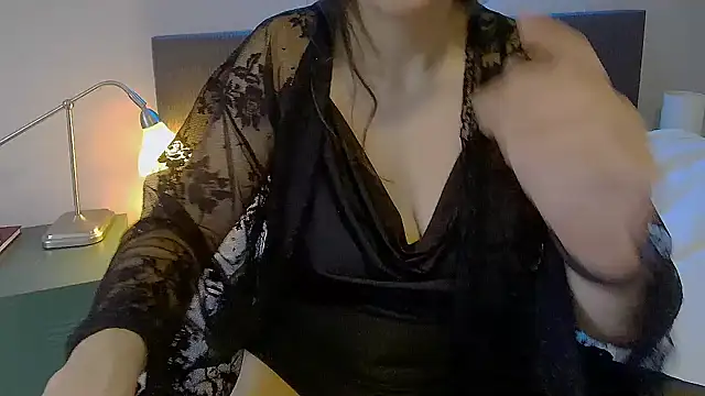 Ella Next Door online show from 01-20-25, 02:25