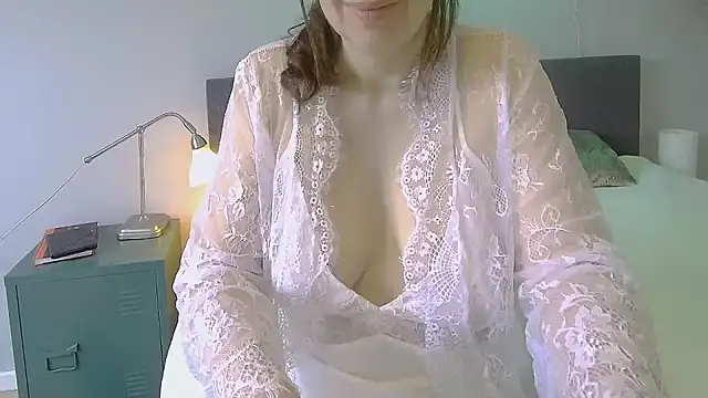Ella Next Door online show from 01-27-25, 09:34