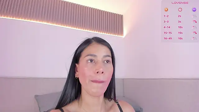 Snapshot of jasminehill_ chatting on 10-30-25, 07:25 jasminehill  online show from 10-30-25, 07:25