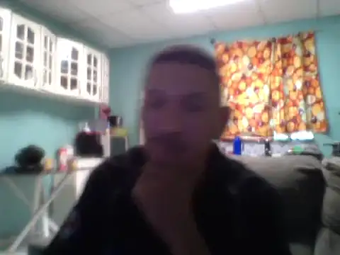 Snapshot of Bahia555 chatting on 01-18-25, 01:18 Bahia555 online show from 01-18-25, 01:18