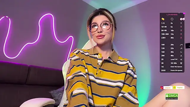 ellie miu online show from 12-20-24, 04:46