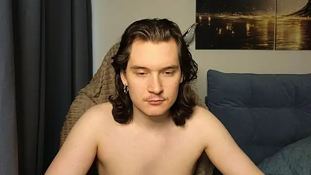 MoreRealAlex online show from 05-04-26, 07:59