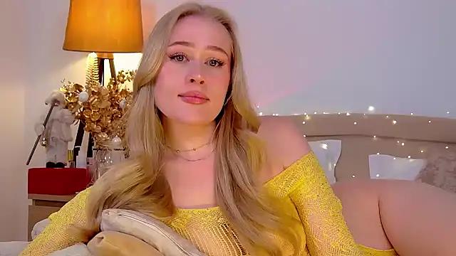JuliaJaee online show from 01-13-25, 01:23