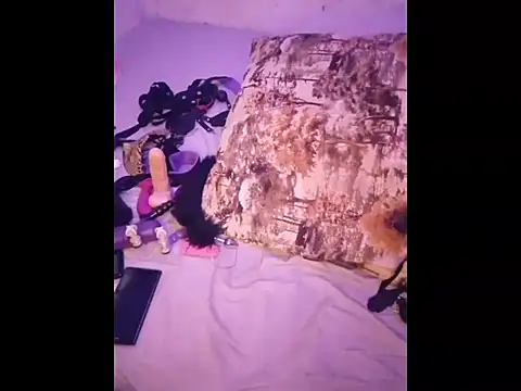 Freaky Vannahs online show from 02-08-26, 05:33