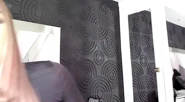 ambermartin  online show from 01-02-25, 07:18