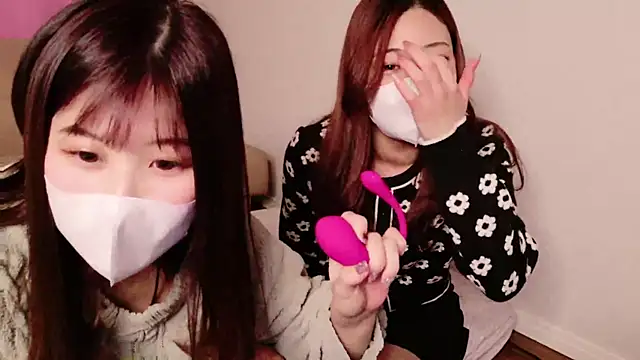 Snapshot of ManaMi-maru chatting on 03-08-25, 09:50 ManaMi-maru online show from 03-08-25, 09:50