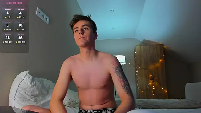 TaisonBrownX online show from 12-17-24, 04:12