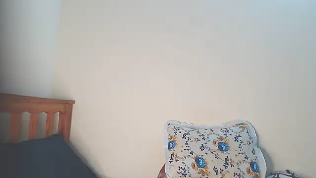 Snapshot of Ninna_bellah chatting on 03-15-26, 04:57 Ninna bellah online show from 03-15-26, 04:57