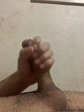 rodrig3105 online show from 03-01-25, 11:47