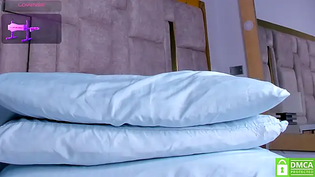 Eris Rose online show from 11-07-25, 08:20