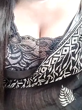 Snapshot of Nancy-22 chatting on 10-17-25, 02:37 Nancy-22 online show from 10-17-25, 02:37