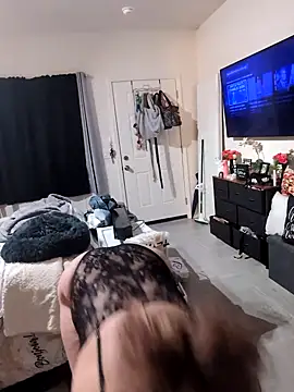 Snapshot of EverlynnCynn20 chatting on 09-15-25, 07:30 EverlynnCynn20 online show from 09-15-25, 07:30