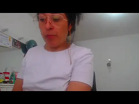 naughthyany16 online show from 12-04-24, 12:03
