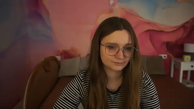 Snapshot of MagicPeachh_ chatting on 10-16-25, 08:59 MagicPeachh online show from 10-16-25, 08:59