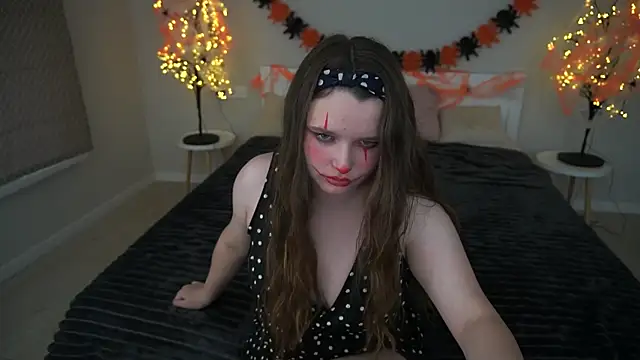 Snapshot of MagicPeachh_ chatting on 10-17-25, 05:54 MagicPeachh online show from 10-17-25, 05:54