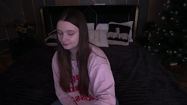 MagicPeachh  online show from 01-12-26, 07:13