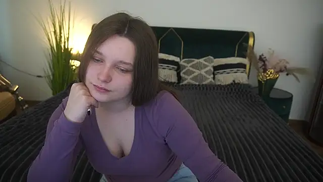 MagicPeachh  online show from 06-16-26, 05:43
