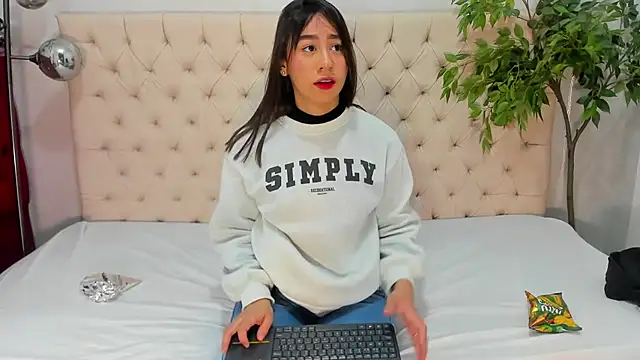 Snapshot of Victoria_Coleman chatting on 01-25-25, 11:44 Victoria Coleman online show from 01-25-25, 11:44