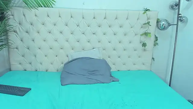 Snapshot of Victoria_Coleman chatting on 03-20-25, 11:05 Victoria Coleman online show from 03-20-25, 11:05