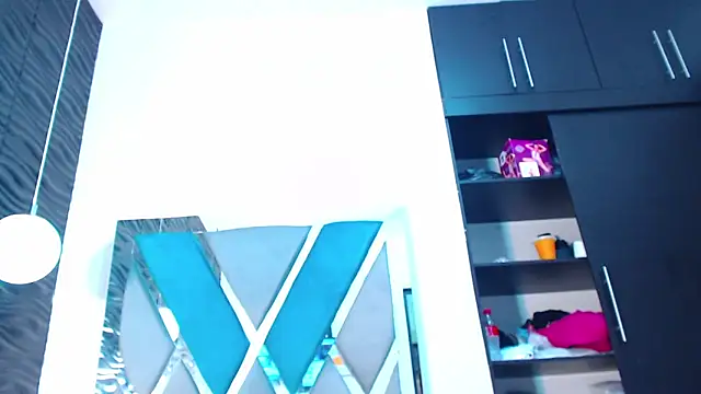 Snapshot of Victoria_Coleman chatting on 09-11-25, 12:27 Victoria Coleman online show from 09-11-25, 12:27