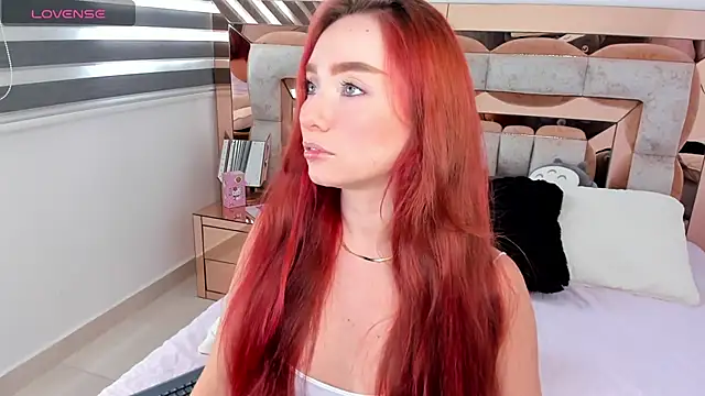 CamiiLovers online show from 01-29-25, 05:45