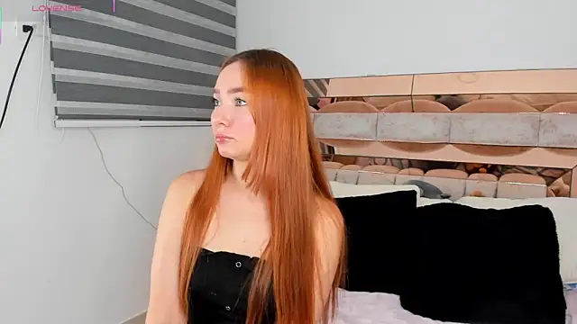 CamiiLovers online show from 10-23-25, 01:27