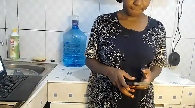Snapshot of sweetbaby_ebony chatting on 03-15-25, 02:35 sweetbaby ebony online show from 03-15-25, 02:35