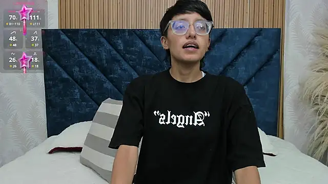 Snapshot of Marge_lasander chatting on 12-20-24, 01:25 Marge lasander online show from 12-20-24, 01:25