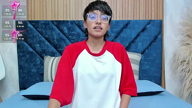 Snapshot of Marge_lasander chatting on 12-28-24, 01:39 Marge lasander online show from 12-28-24, 01:39