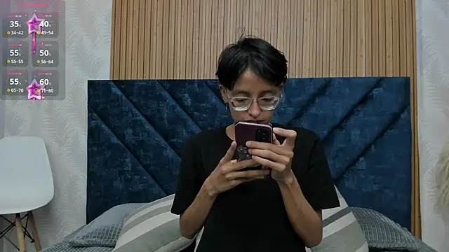 Snapshot of Marge_lasander chatting on 01-15-25, 01:34 Marge lasander online show from 01-15-25, 01:34