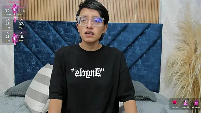 Snapshot of Marge_lasander chatting on 01-23-25, 01:30 Marge lasander online show from 01-23-25, 01:30